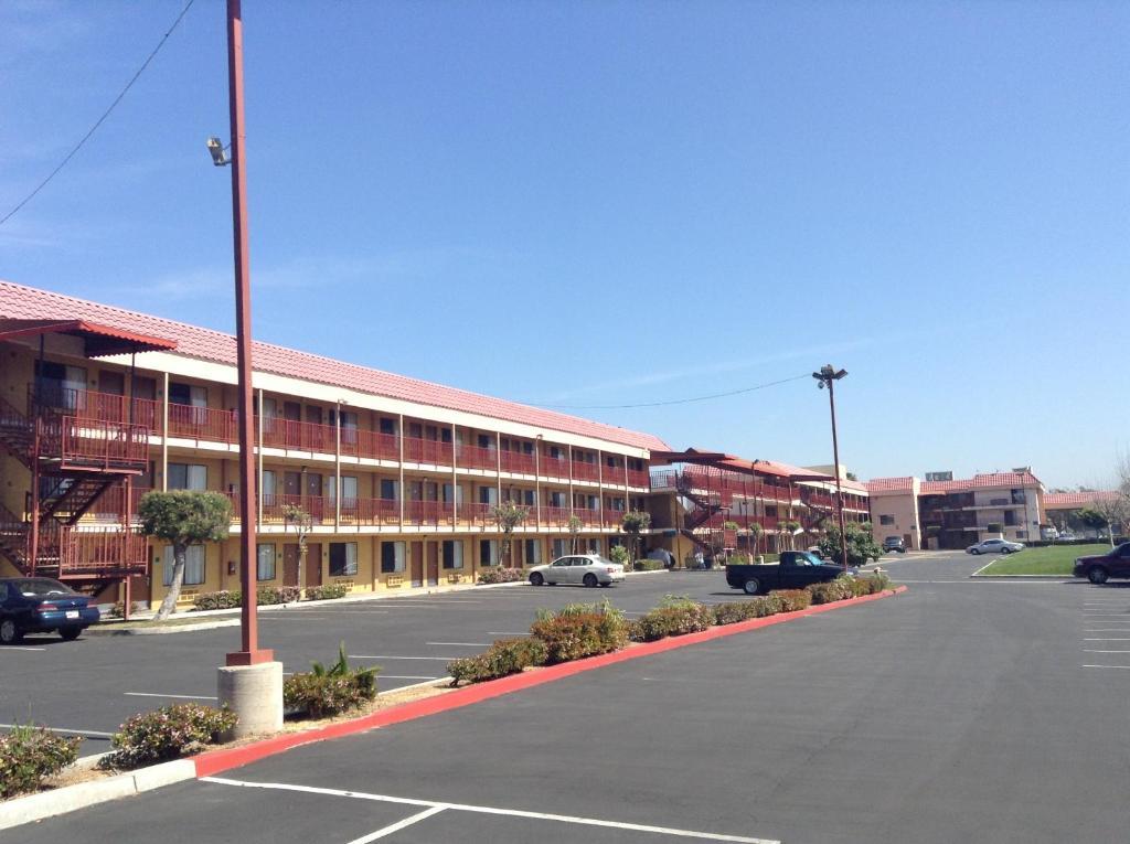 Budget Inn Anaheim/Santa Ana Ngoại thất bức ảnh