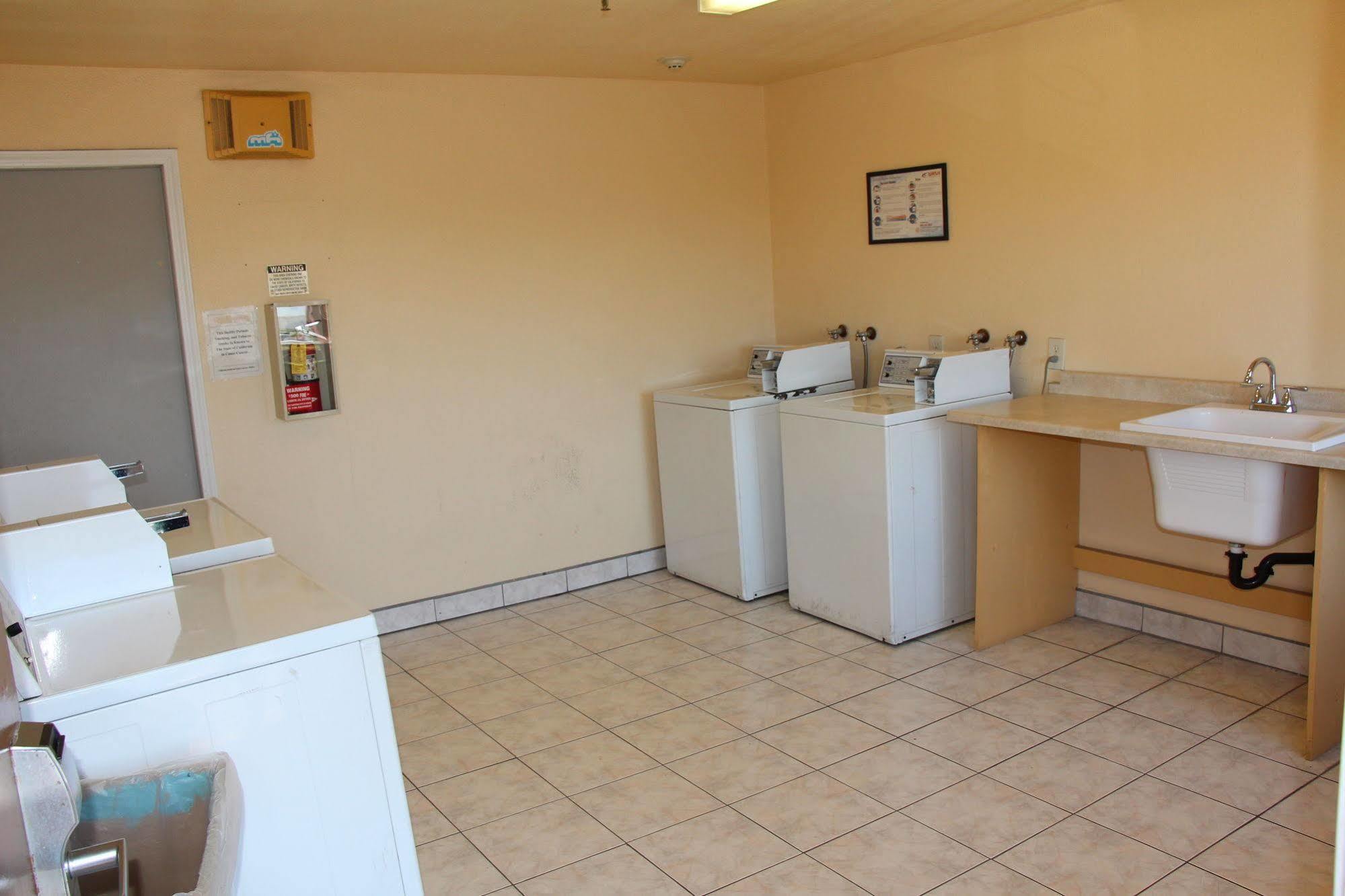Budget Inn Anaheim/Santa Ana Ngoại thất bức ảnh